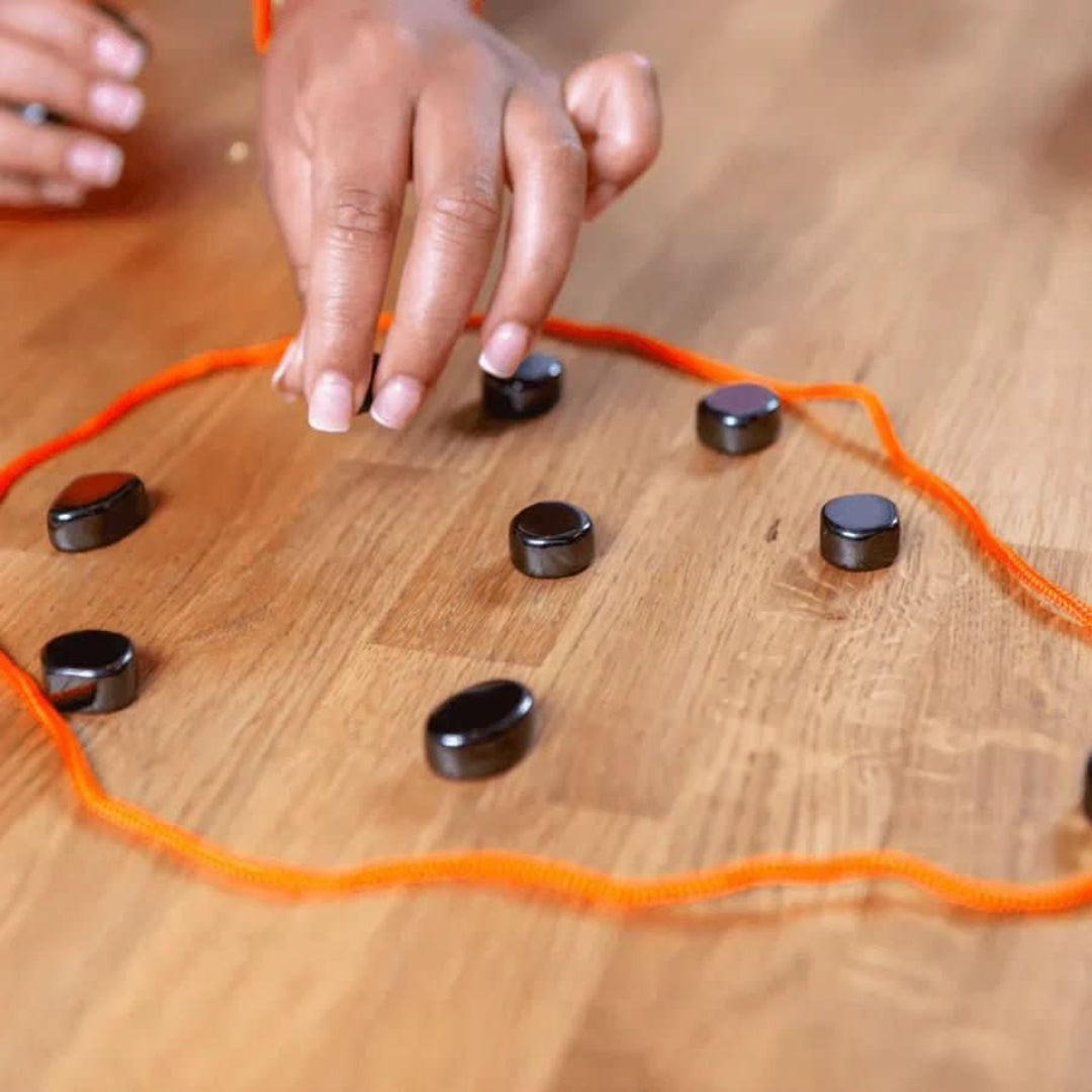 Jeu d'échecs magnétique pour les voyages et la stratégie