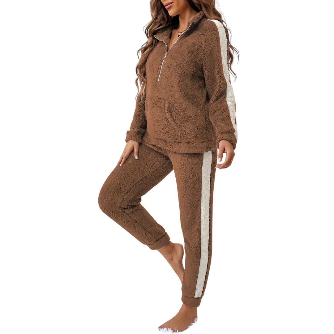 Ensemble Pyjama Douillet en Peluche – Confort et Style pour les Saisons Froides