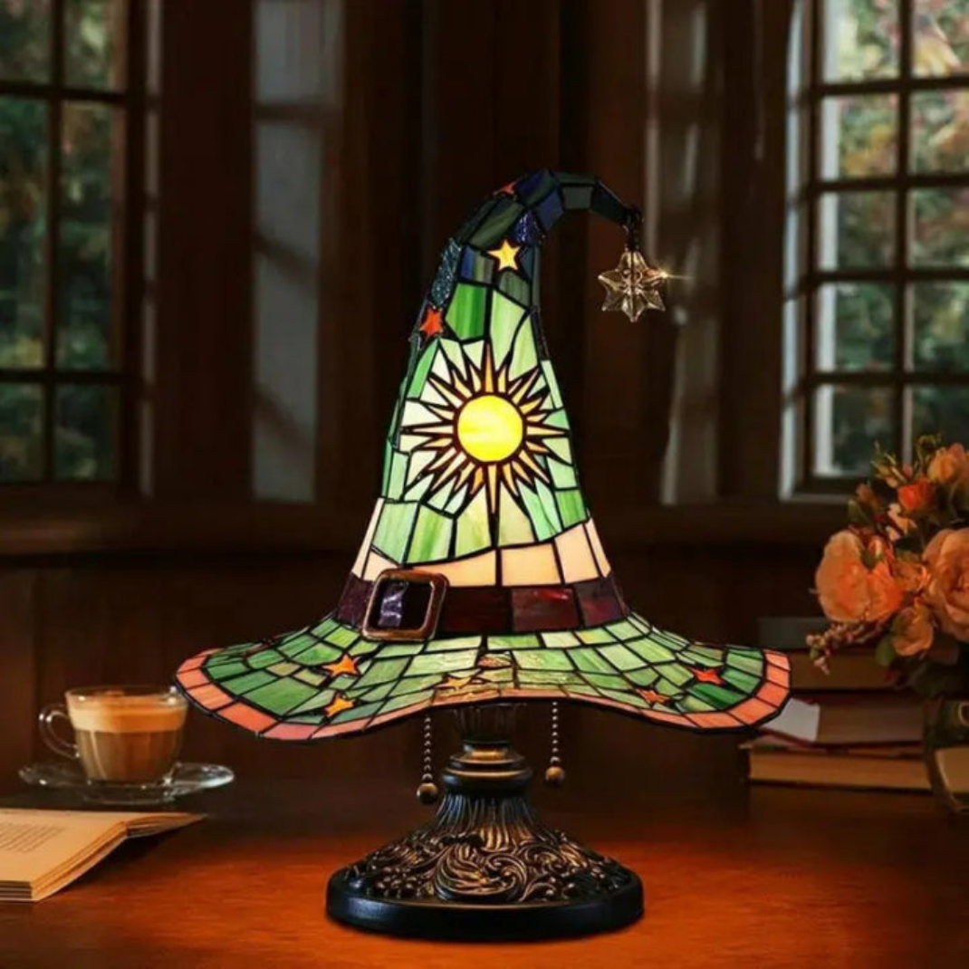 Lampe Chapeau de Sorcière en Vitrail – Lumière Chaude, Fait Main & Alimentation USB