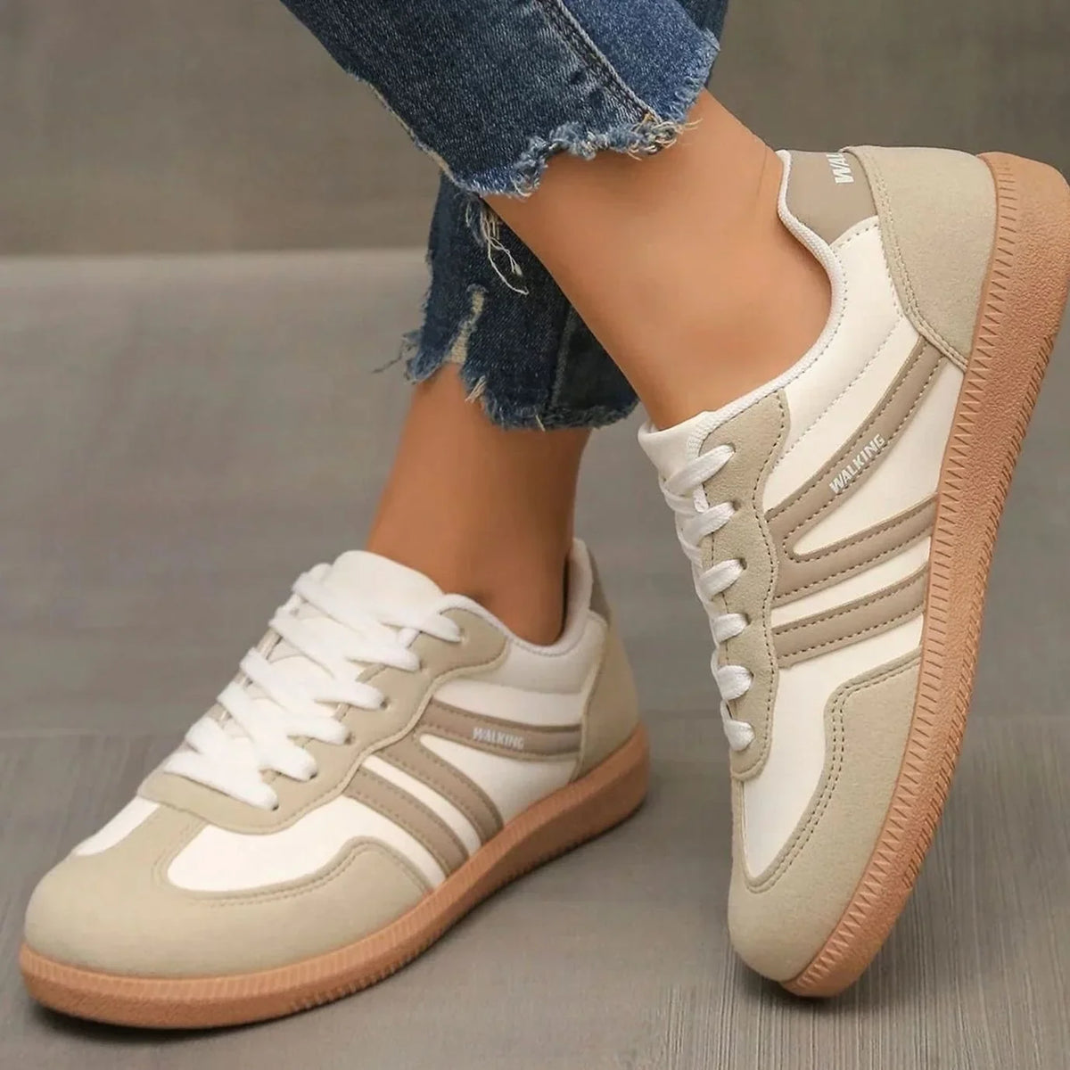 Baskets Femme à Lacets et Avant-Pied Arrondi — Beige