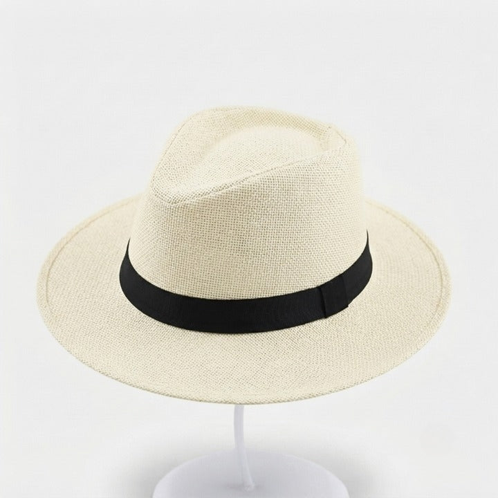Chapeau de paille : Beige clair.