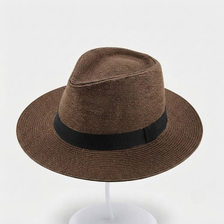 Chapeau de paille : Marron.