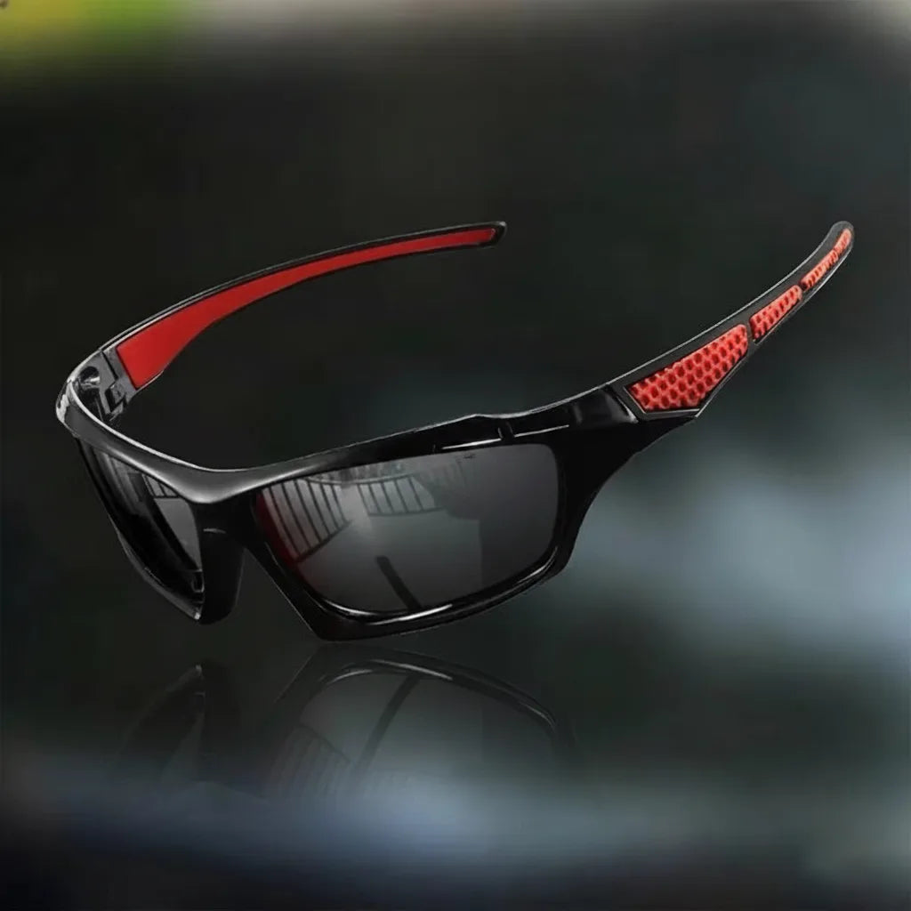 Lunettes de soleil : Noir.