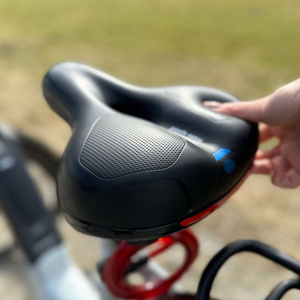 Selle de vélo : vue du produit et de ses détails.