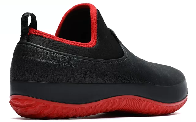 Chaussures de travail : vue du produit et de ses détails.